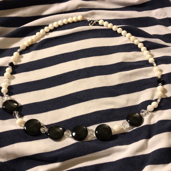 ⬇️ $233  Mother of Pearl & Black Onyx Necklace - Picture 3 of 8
